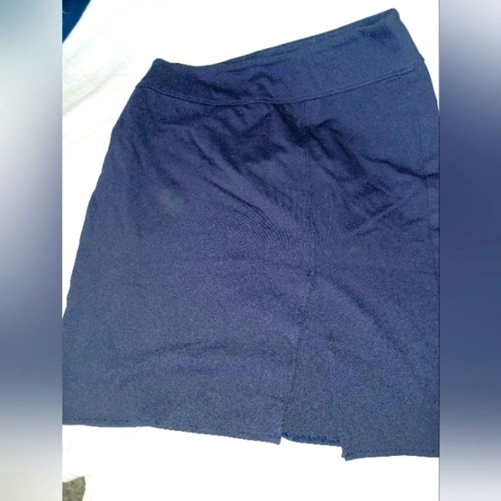 Navy blue stretch business skirt